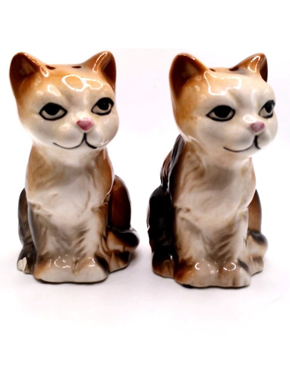 Vintage CBK Ltd Ceramic Cat Feline Pair Brown White Glossy Salt Pepper Shakers
